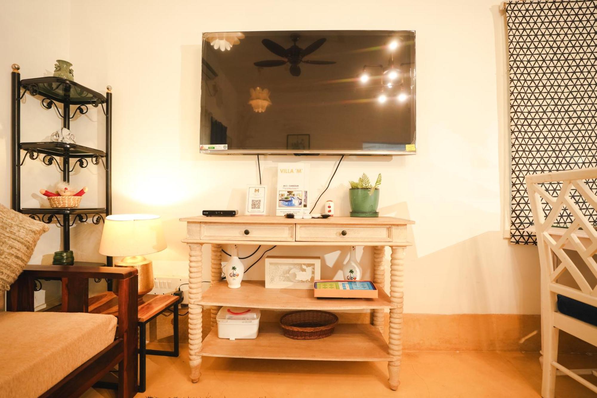 Villa M - Solitude 2 Candolim Goa 3Bhk, Pool Facing, Near Beach, Free Breakfast, Free Wifi And Prime Location エクステリア 写真